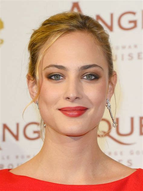 Photos XXX Nues de Nora Arnezeder